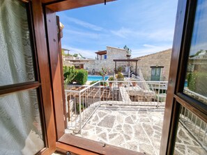 Bureau, espace de travail pour ordinateur portable