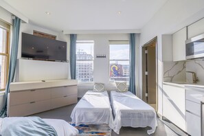 1 bedroom, in-room safe, desk, free WiFi