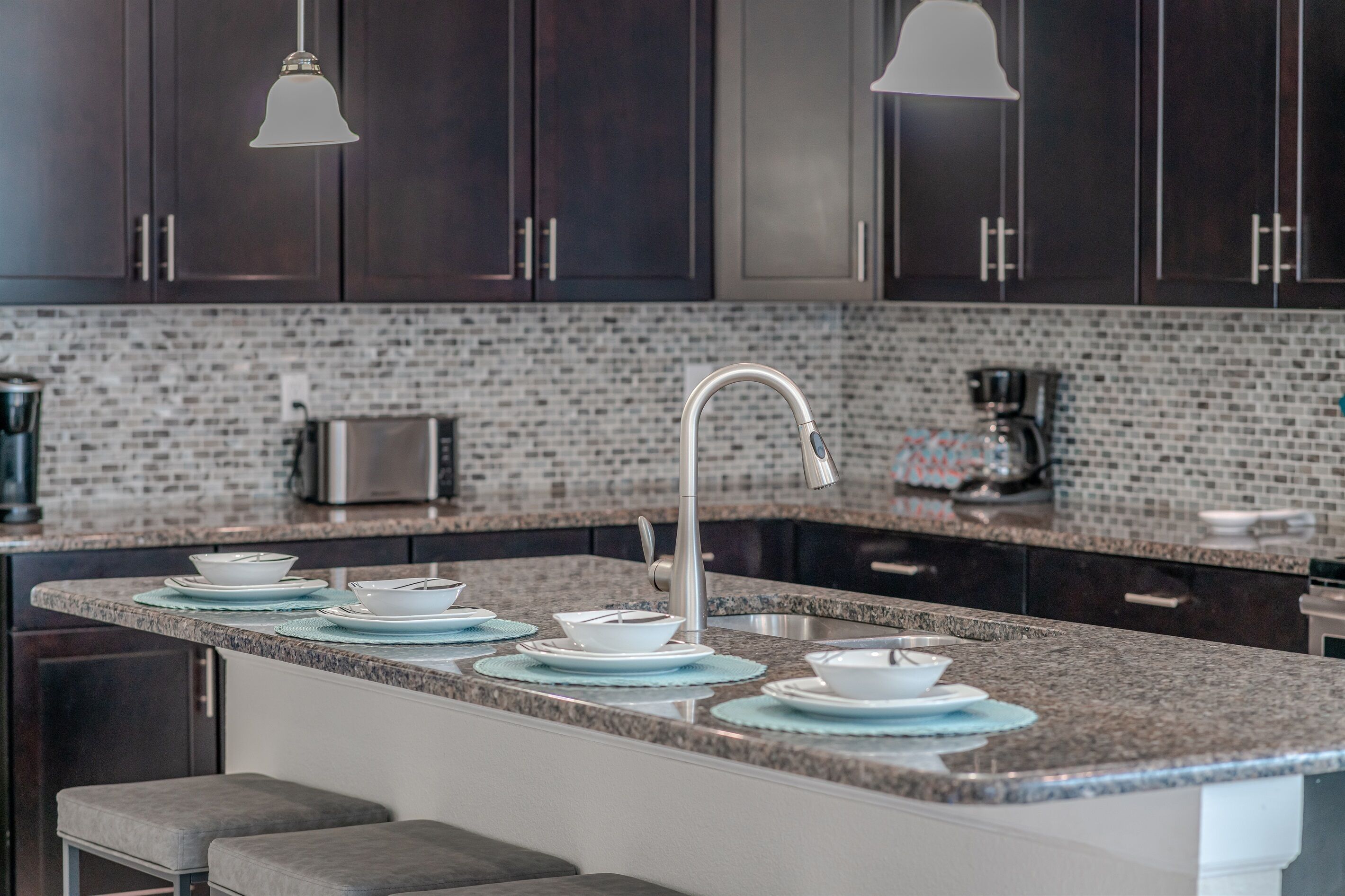 雪櫃、微波爐、焗爐、爐具