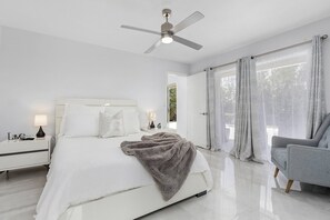 4 Schlafzimmer, Schreibtisch, Bügeleisen/Bügelbrett, kostenloses WLAN