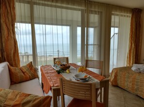 全景開放式客房, 海景 | 遮光布/窗簾、隔音、熨斗/熨衣板、隨行嬰兒床