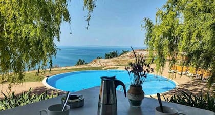 July Morning Seaside Resort