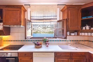 Fridge, oven, stovetop, toaster - Club Patara 143, Kalkan (Kalkan)