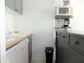 Fridge, microwave, dishwasher