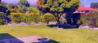 Lake District Homestay in the Nature’s paradise of western Uganda.