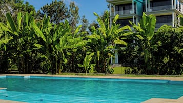 Piscine extérieure