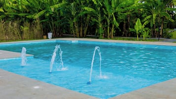Udendørs pool