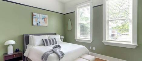 2 bedrooms, iron/ironing board, WiFi, bed sheets