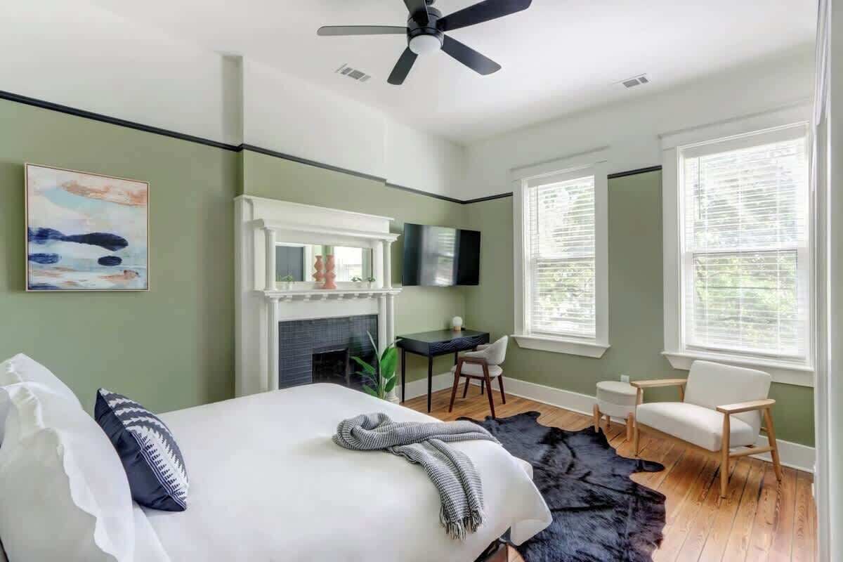 2 slaapkamers, een strijkplank/strijkijzer, wifi, beddengoed