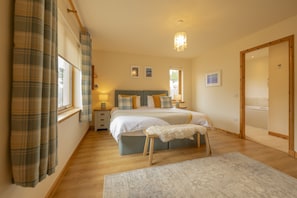 3 bedrooms, iron/ironing board, travel cot, free WiFi