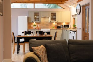 Interior - Suidhe Garden Cottage -  a cottage that sleeps 6 guests  in 3 bedrooms (Kincraig)