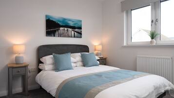 2 bedrooms, iron/ironing board, travel crib, free WiFi