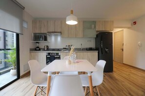 Fridge, microwave, oven, stovetop - w* | Fancy 2BR with Balcony in Miraflores (Miraflores)