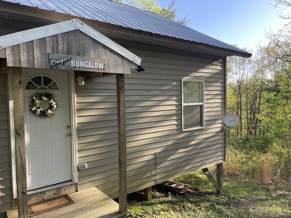Exterior detail - Smoky Mountain Retreat (Tallassee)