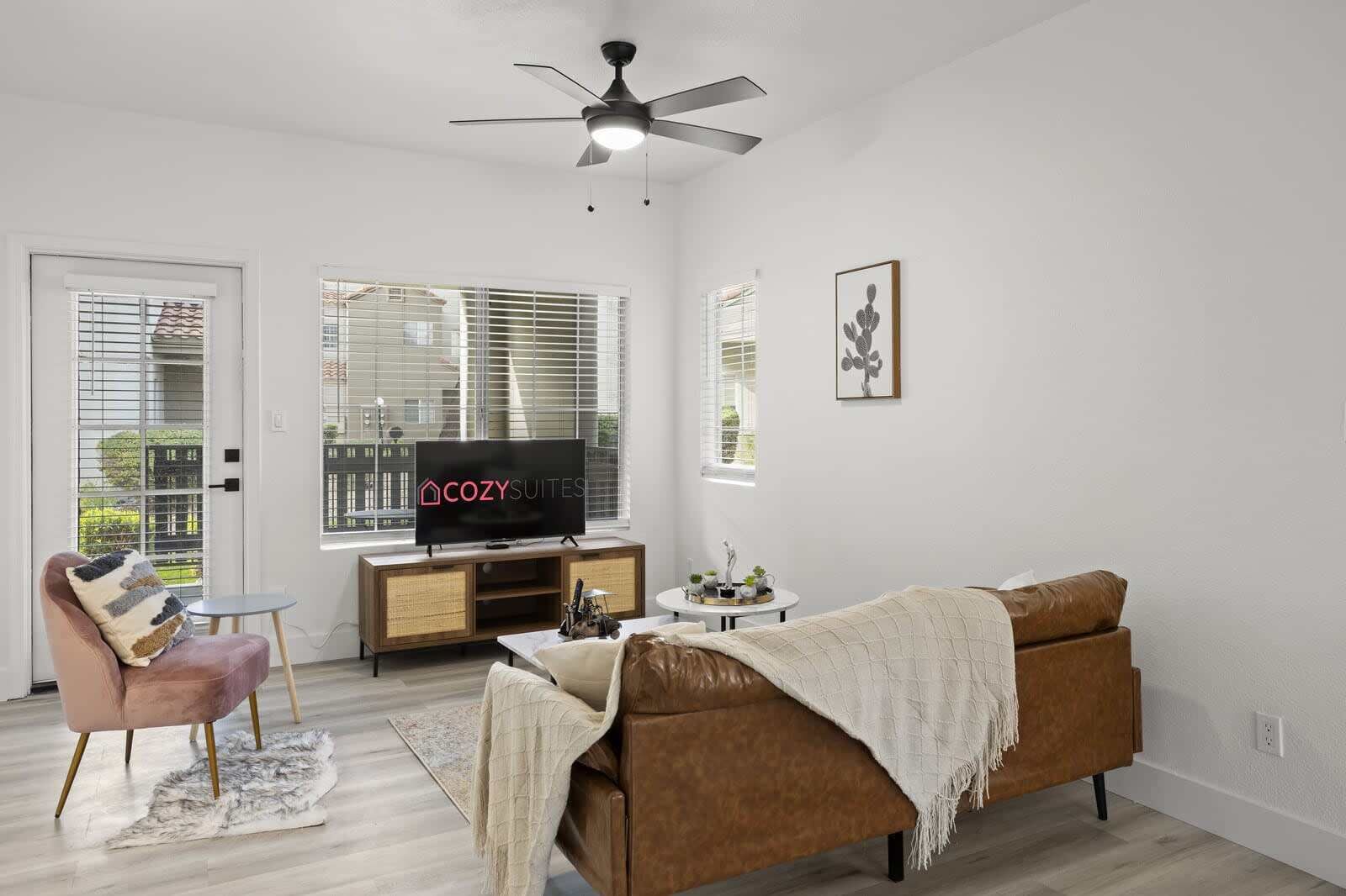 NEW CozySuites TPC Scottsdale w/parking, pool