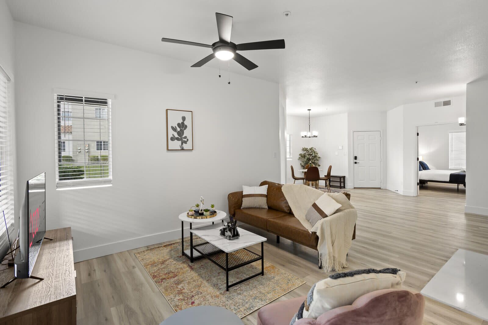 NEW CozySuites TPC Scottsdale w/parking, pool