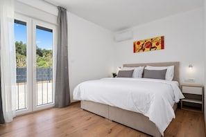 4 chambres, fer et planche à repasser, Wi-Fi, draps fournis