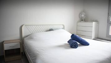 2 slaapkamers, een bureau, gratis wifi, beddengoed