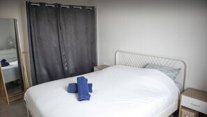 2 Schlafzimmer, Schreibtisch, kostenloses WLAN, Bettwäsche