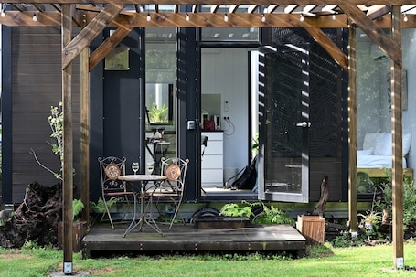 Outdoor dining. Deloraine Tiny Retreat by Tiny Away