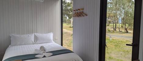 1 bedroom, WiFi, bed sheets, wheelchair access