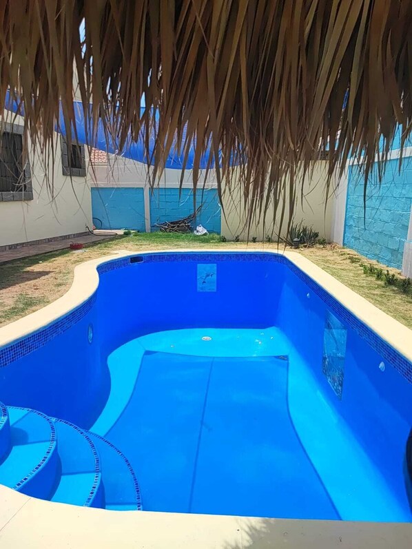 Utomhuspool