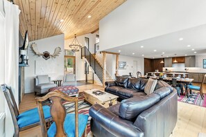 TV, fireplace, DVD player, stereo