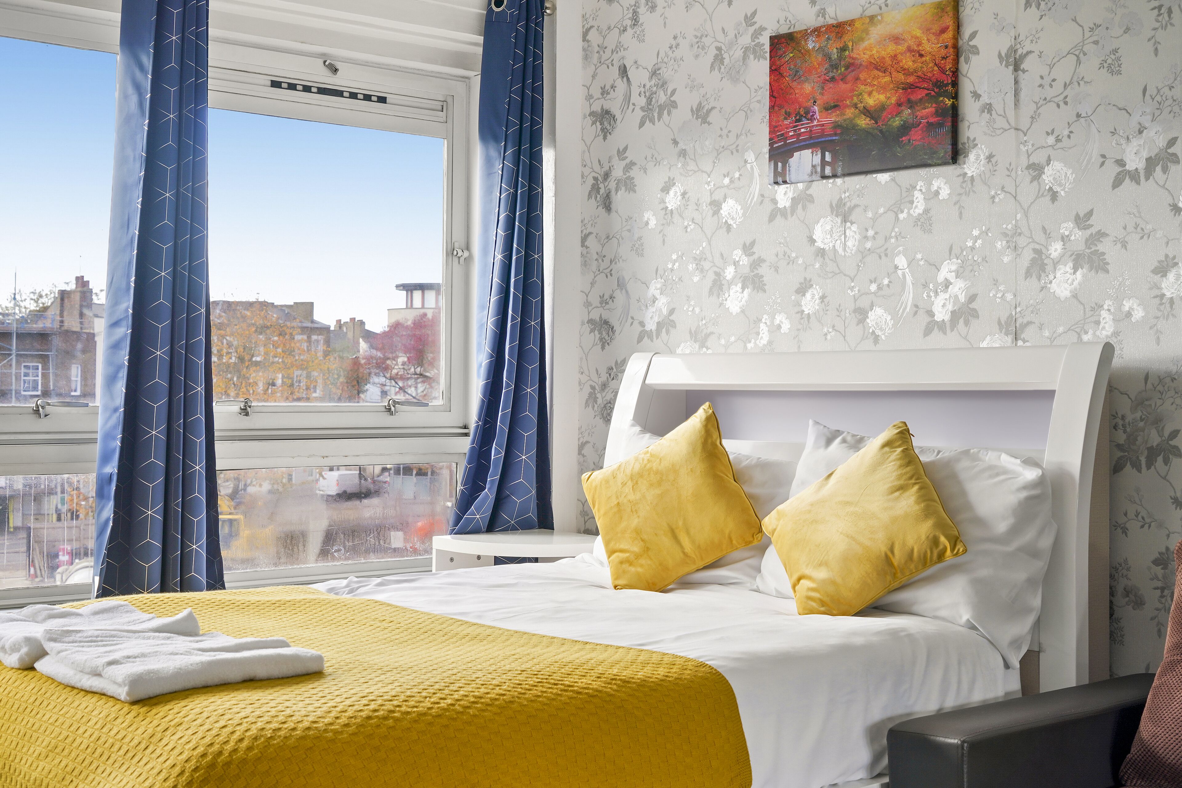 1 habitación, tabla de planchar con plancha, wifi gratis y ropa de cama 