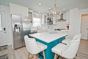 Fridge, microwave, oven, dishwasher - Dolphin's Run, Oceanfront House in Emerald Isle, NC! (Emerald Isle)