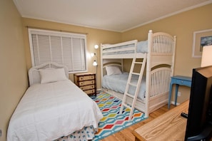 3 bedrooms, Internet