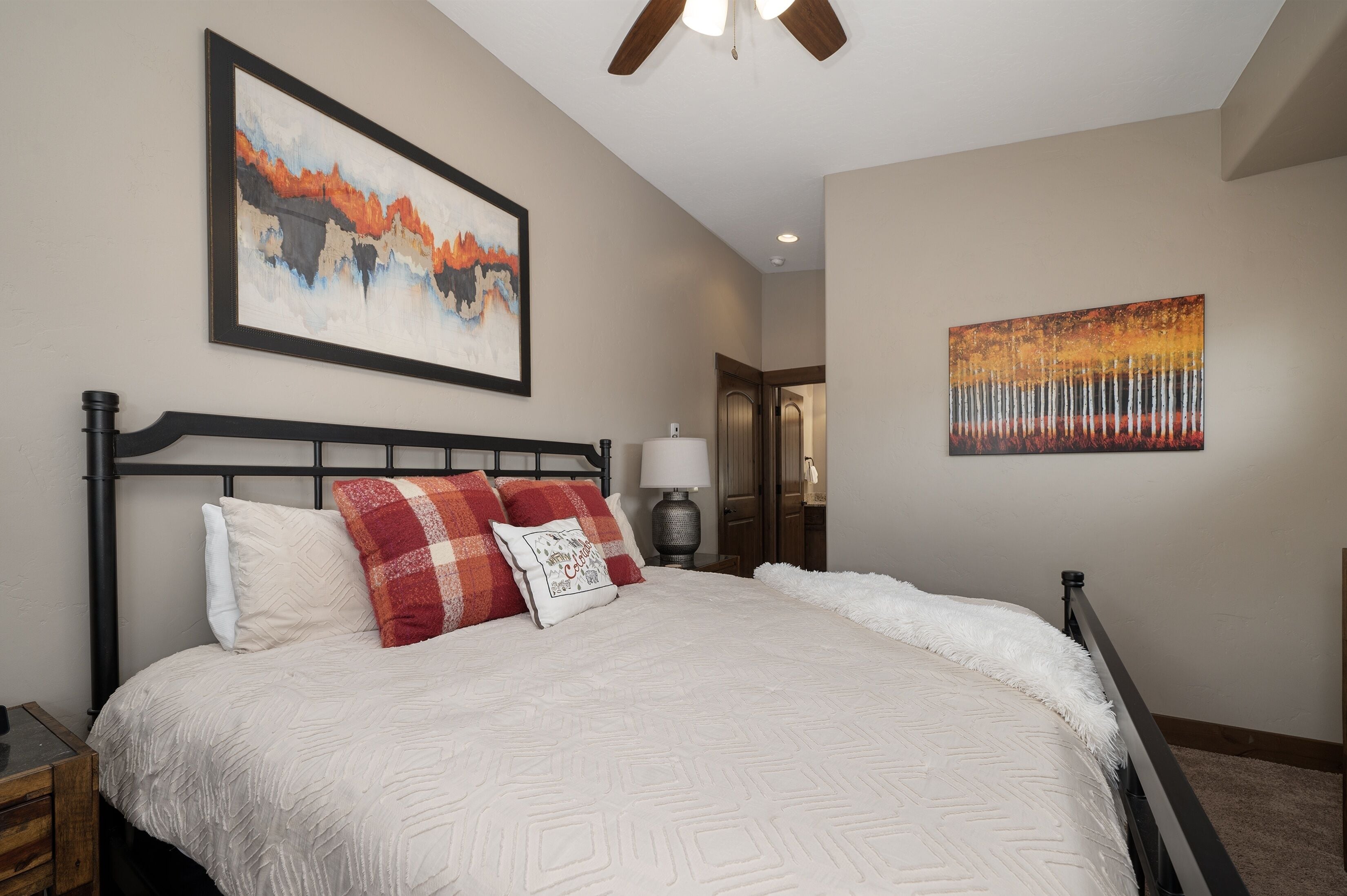 House, 4 Bedrooms | 4 bedrooms, laptop workspace, iron/ironing board, free WiFi