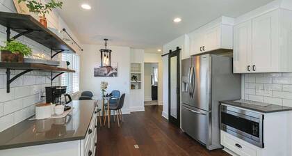 King Suite Highland House of Historic Franklin