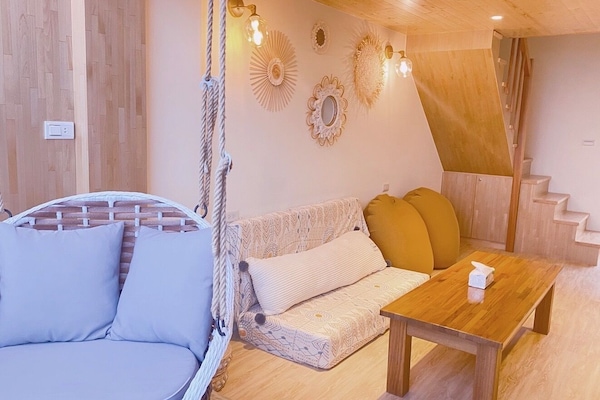 Gallery Cabin, 1 Bedroom, Ocean View | Frette Italian sheets, premium bedding, down comforters, WiFi (free)