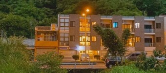 Happienss Sea Surfing B&B