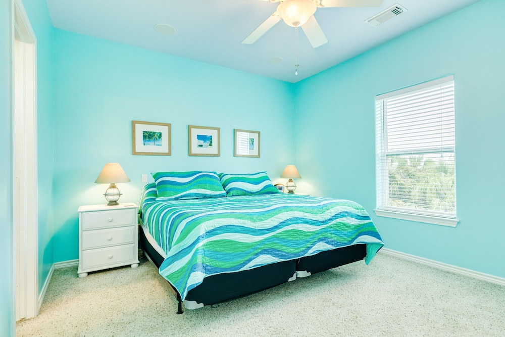 Dog Friendly, Private Beachside Home in Pirates Beach w/ Covered Deck