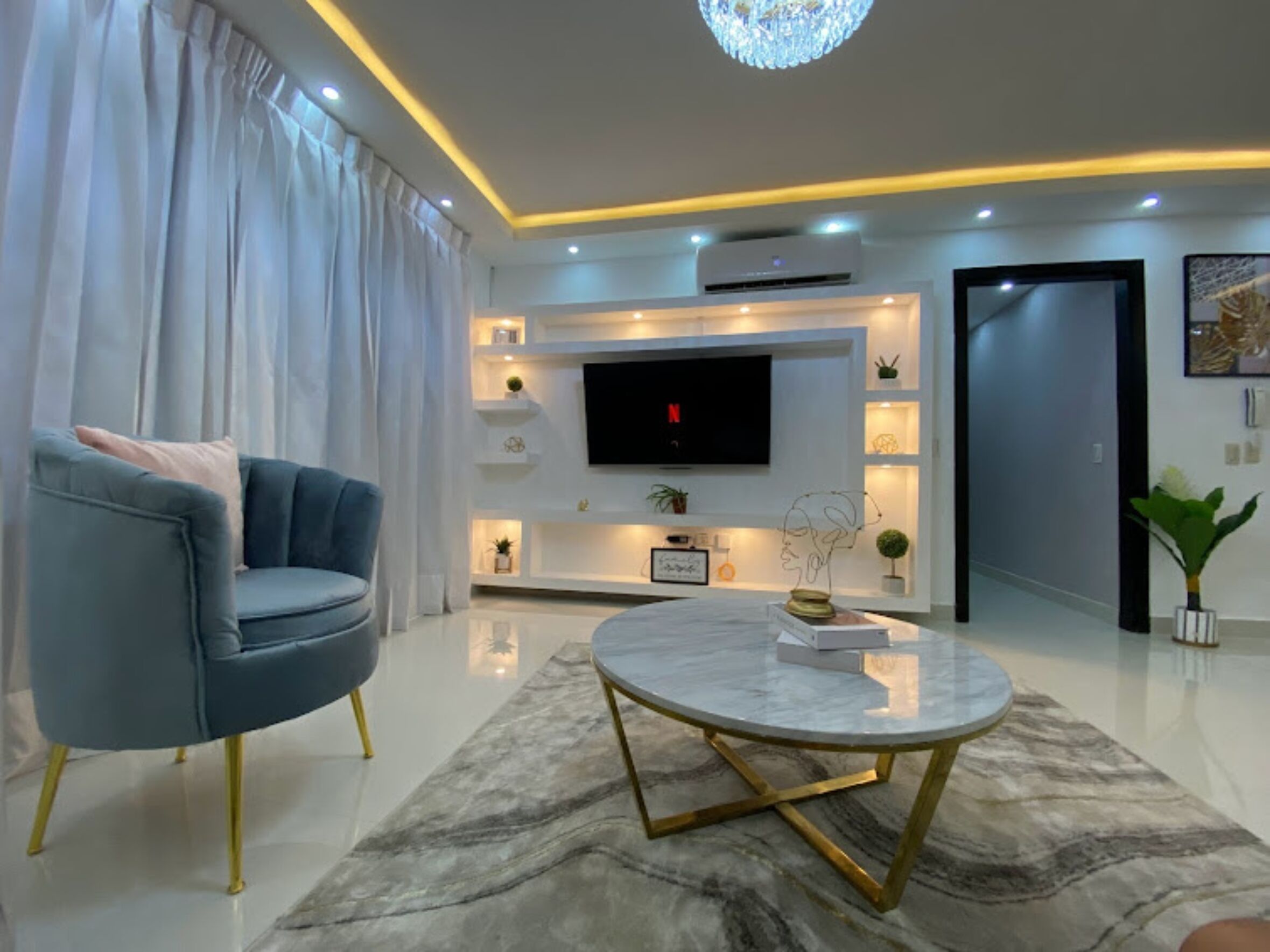 TV, Netflix, streaming services