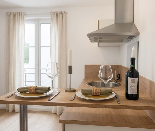 Dining - Cosy studio -  Eiffel Tower & Invalides (Paris)