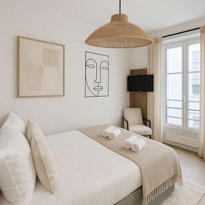 Iron/ironing board, travel cot, WiFi, bed sheets