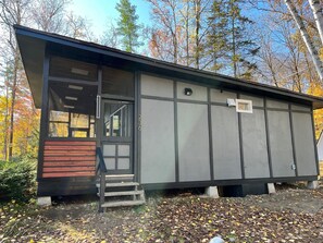 Exterior - Waterfront mid-century modern (Brighton)