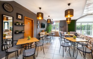 Bar (in der Unterkunft)