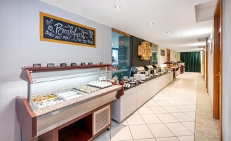 Daily buffet breakfast for a fee