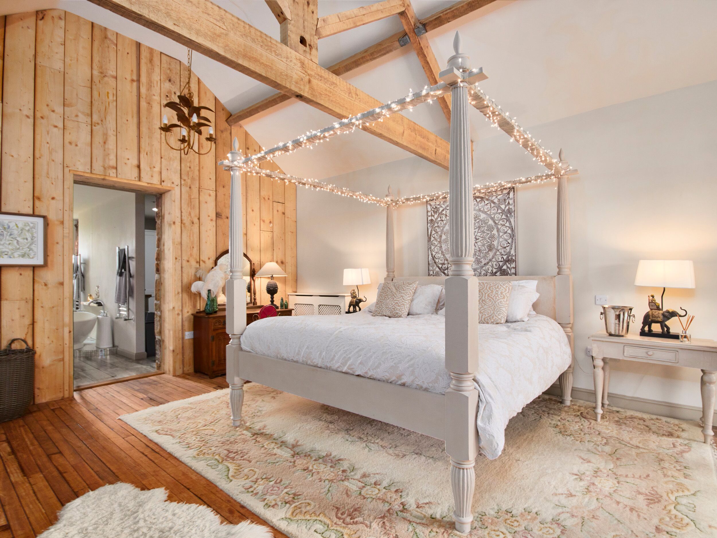 LOVE NEST, pet friendly, character holiday cottage in Bakewell