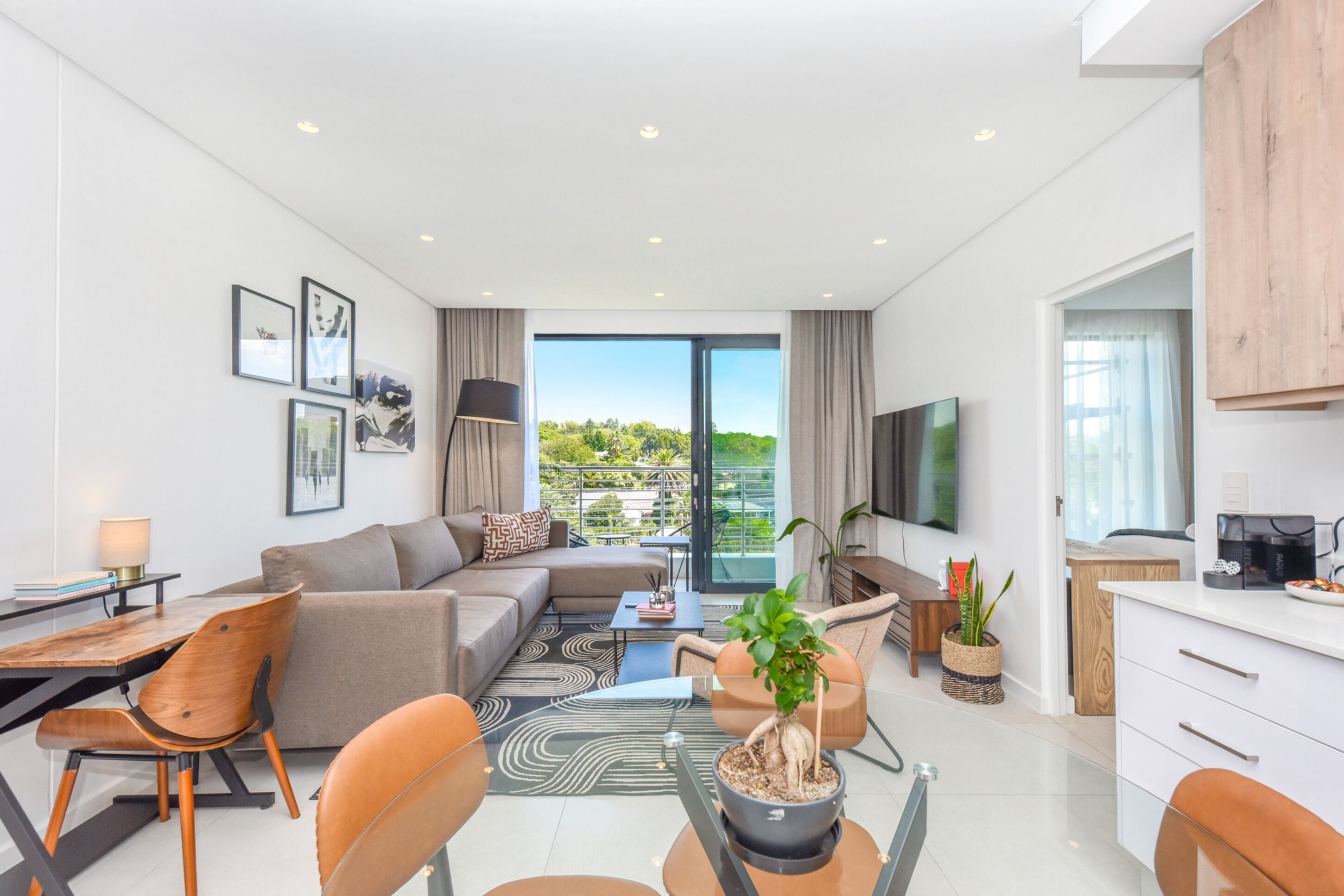 TV, Netflix, streaming services