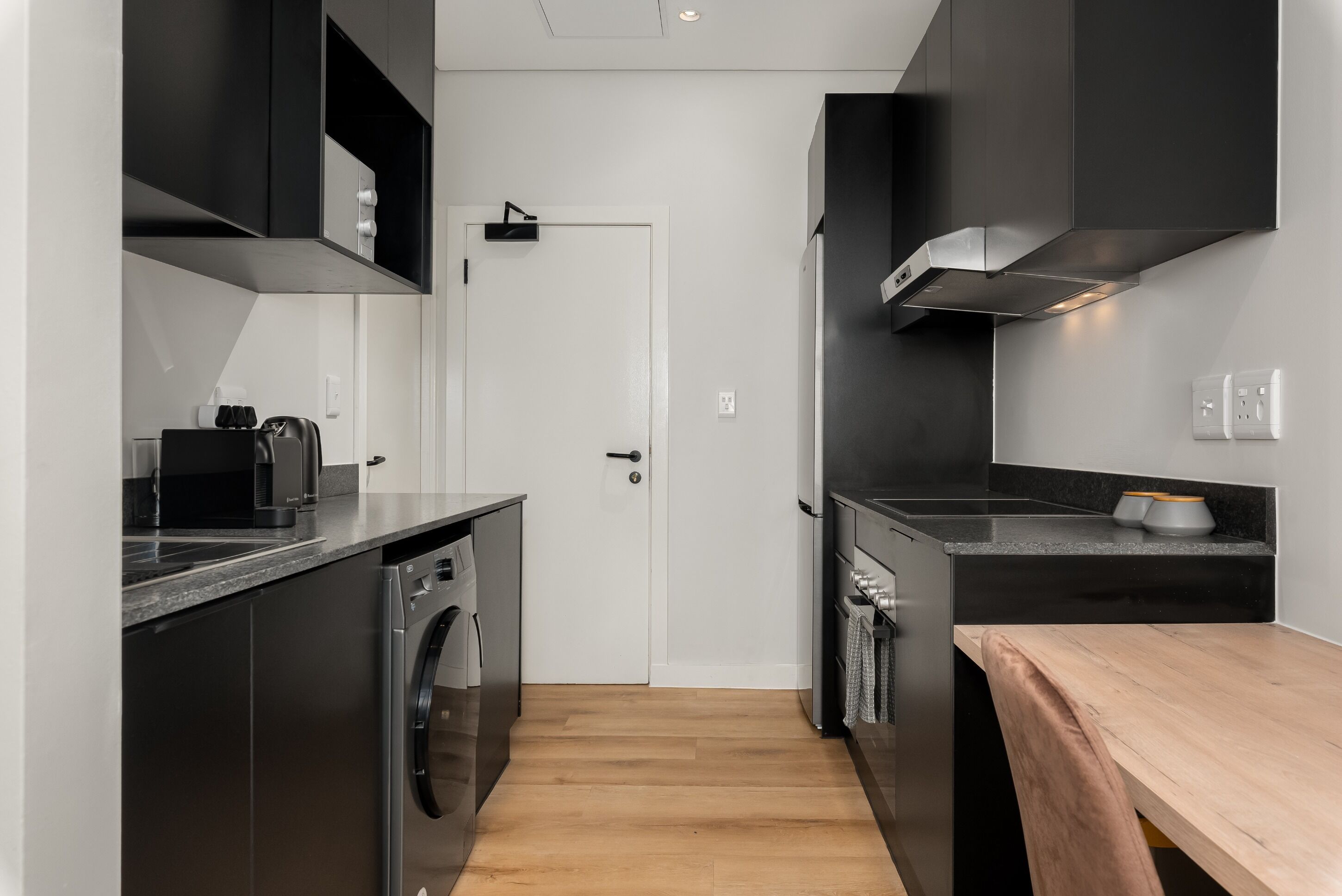 The Carrington Central Studio with Balcony