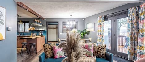 TV, fireplace, offices