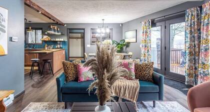 Water Front Dream | Hot Tub | Fire Pit | King Bed | Community Pool | Basketball