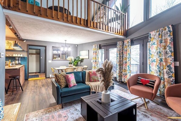 TV, fireplace, offices