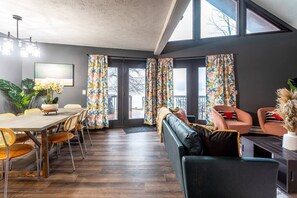 TV, fireplace, offices