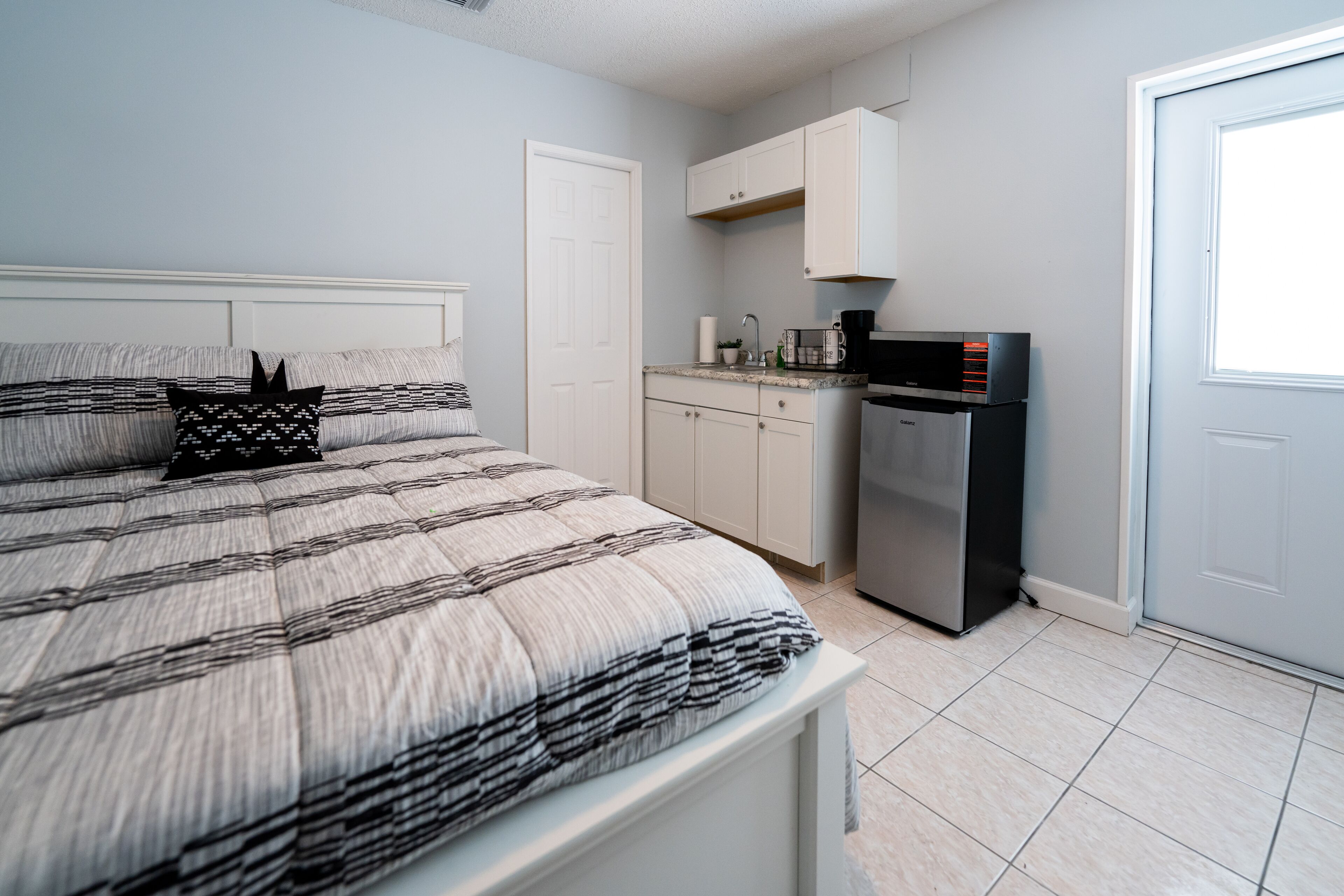 Orlando Studio - Private Entrance! 30 Mins. From Disney & 10 Mins. From Airport