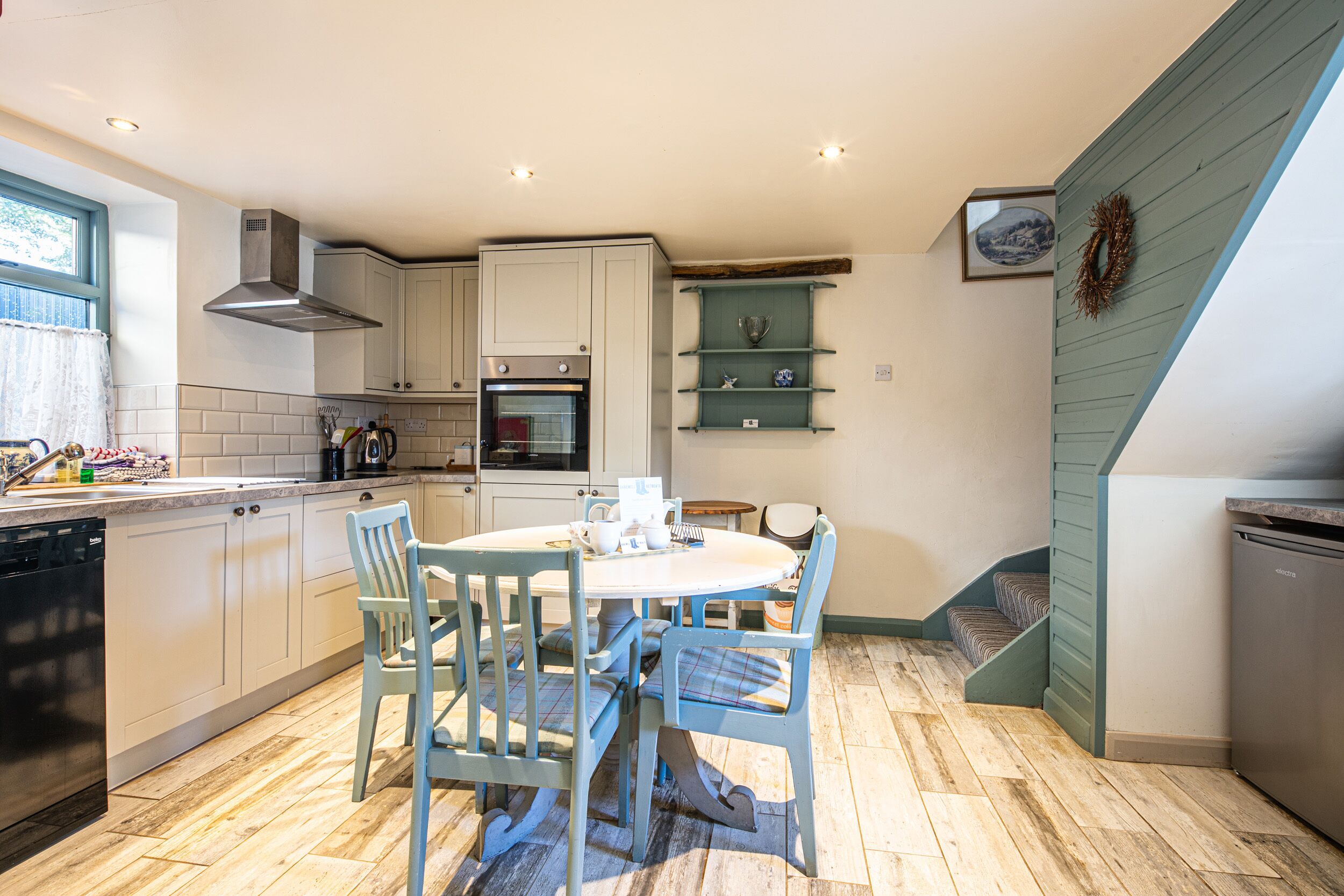 FRUITPIP, pet friendly, character holiday cottage in Bakewell